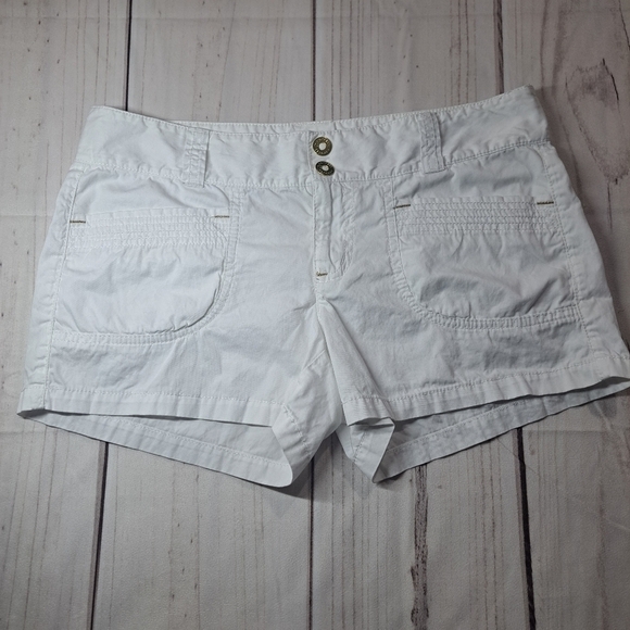 3 FOR 12 SALE  Express Shorts Sz 4 Denim White Shorts - Picture 2 of 8